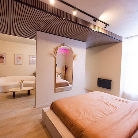 Harmony Room Suite Avec Balneo Angers Exterior photo