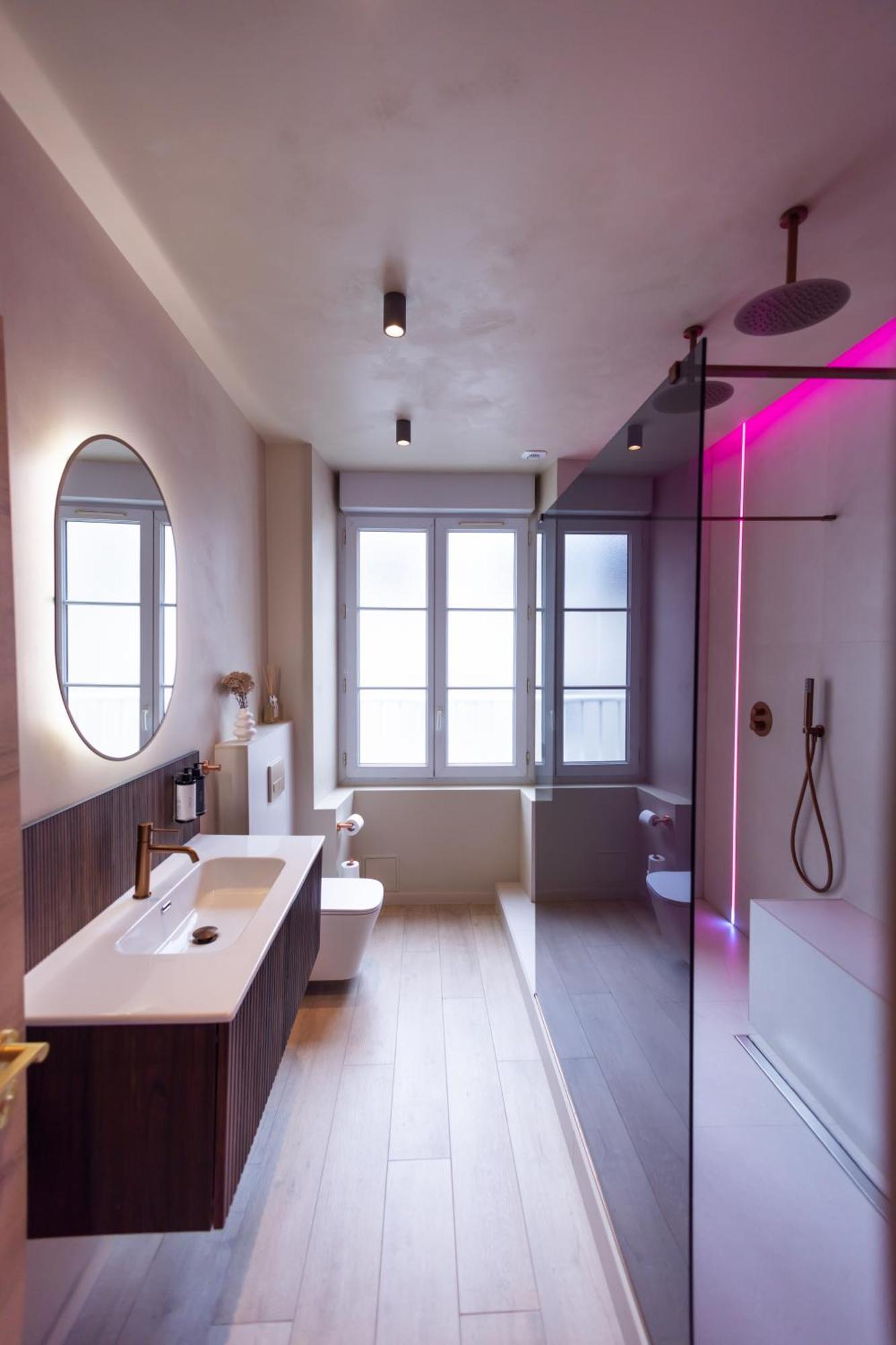 Harmony Room Suite Avec Balneo Angers Exterior photo
