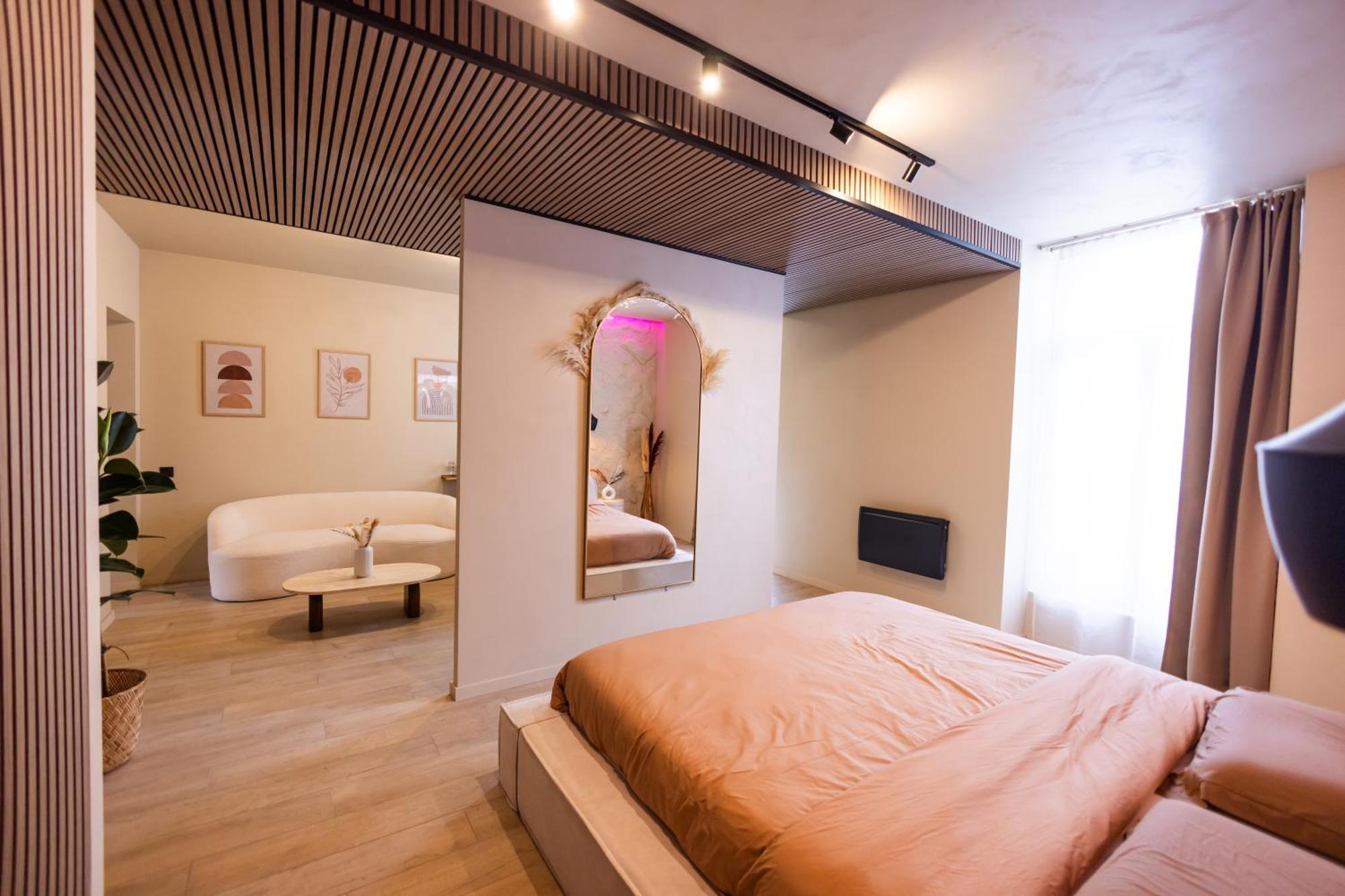 Harmony Room Suite Avec Balneo Angers Exterior photo