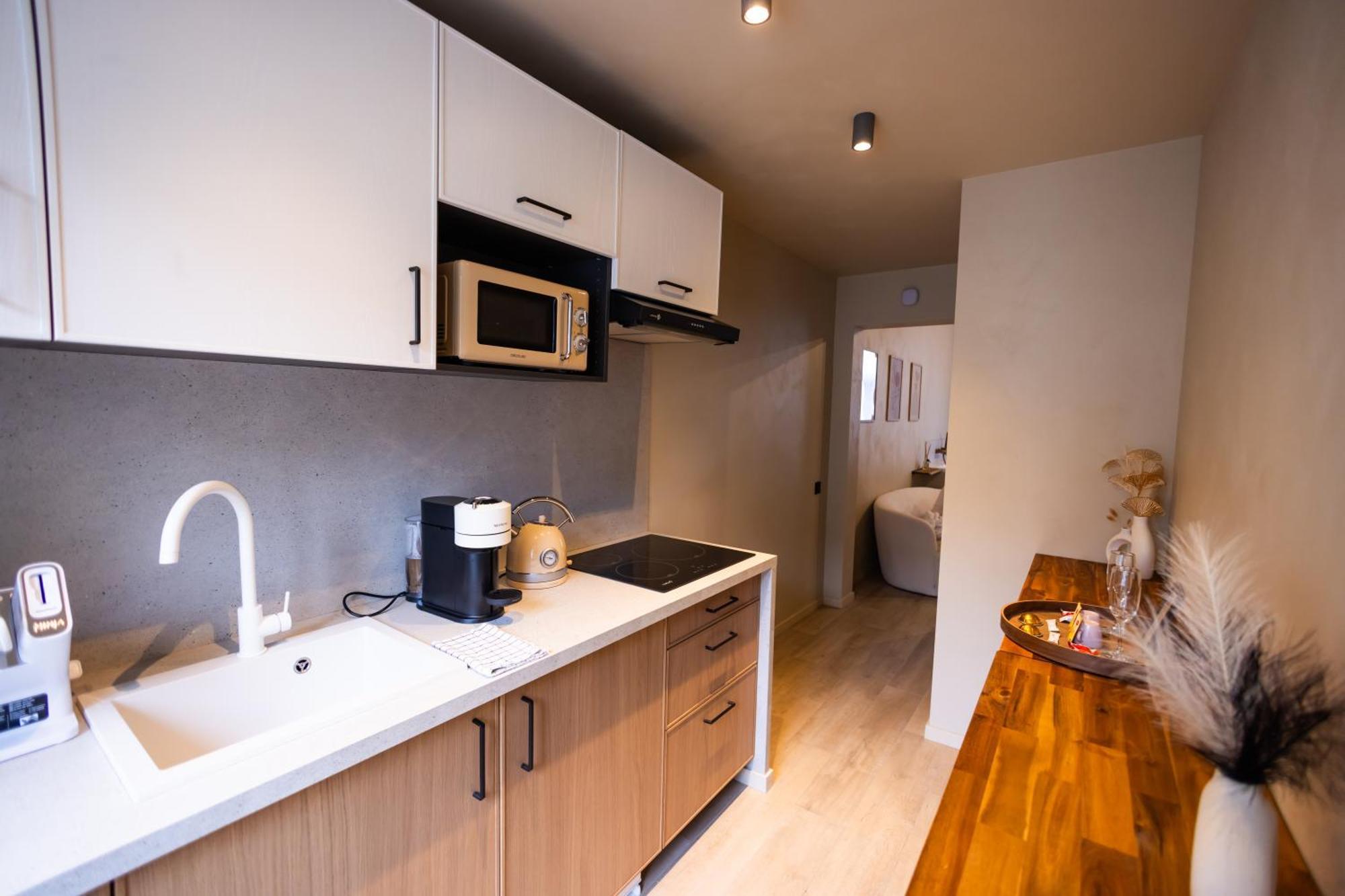 Harmony Room Suite Avec Balneo Angers Exterior photo